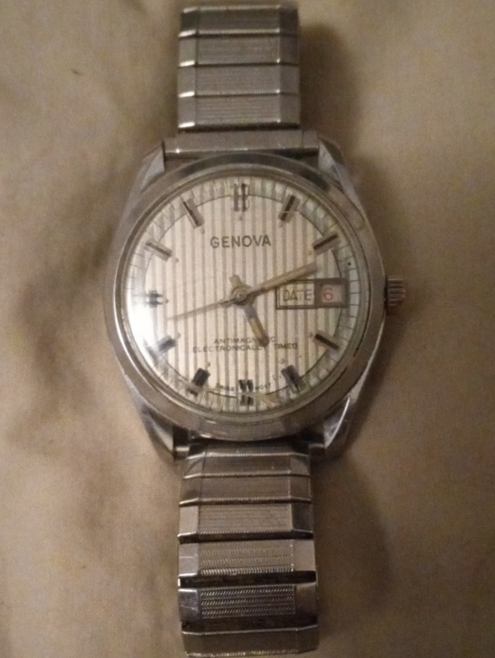 Silver Men's Stainless Steel Date Watch
